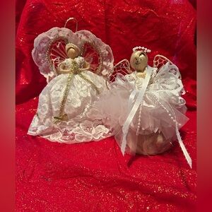 Two elegant vintage corn husk angels to add to your Christmas decor- preloved